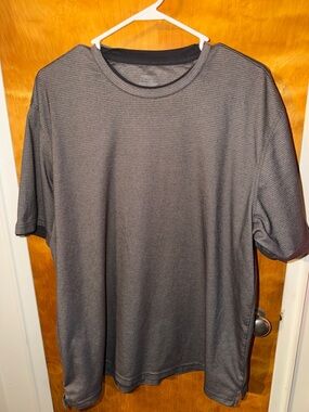 Van Heusen Men's Short Sleeve Tee - Charcoal Gray